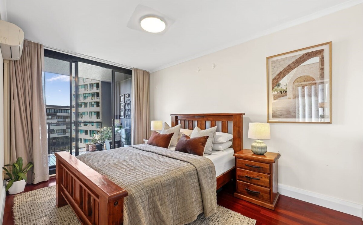 Defries Avenue – Zetland 