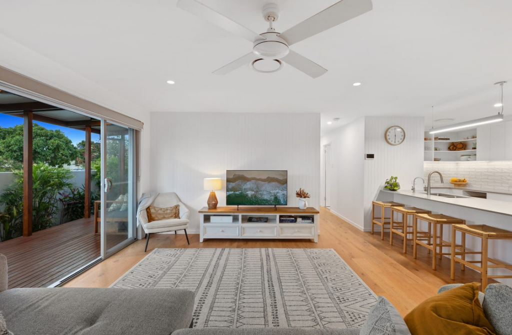 Tahiti Avenue – Palm Beach